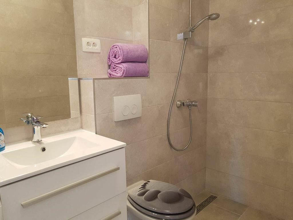 Studio Apartment Sea Star Split Exterior photo